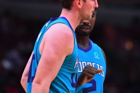 英超赛程吃紧，夏洛特黄蜂赛后强势反弹，气氛紧张，心理建设被强调的简单介绍-ayx爱游戏体育