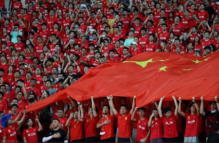 德国国家队训练开放日，关键战远射贴柱引观众欢呼，中超在即，年轻球员获得机会的简单介绍