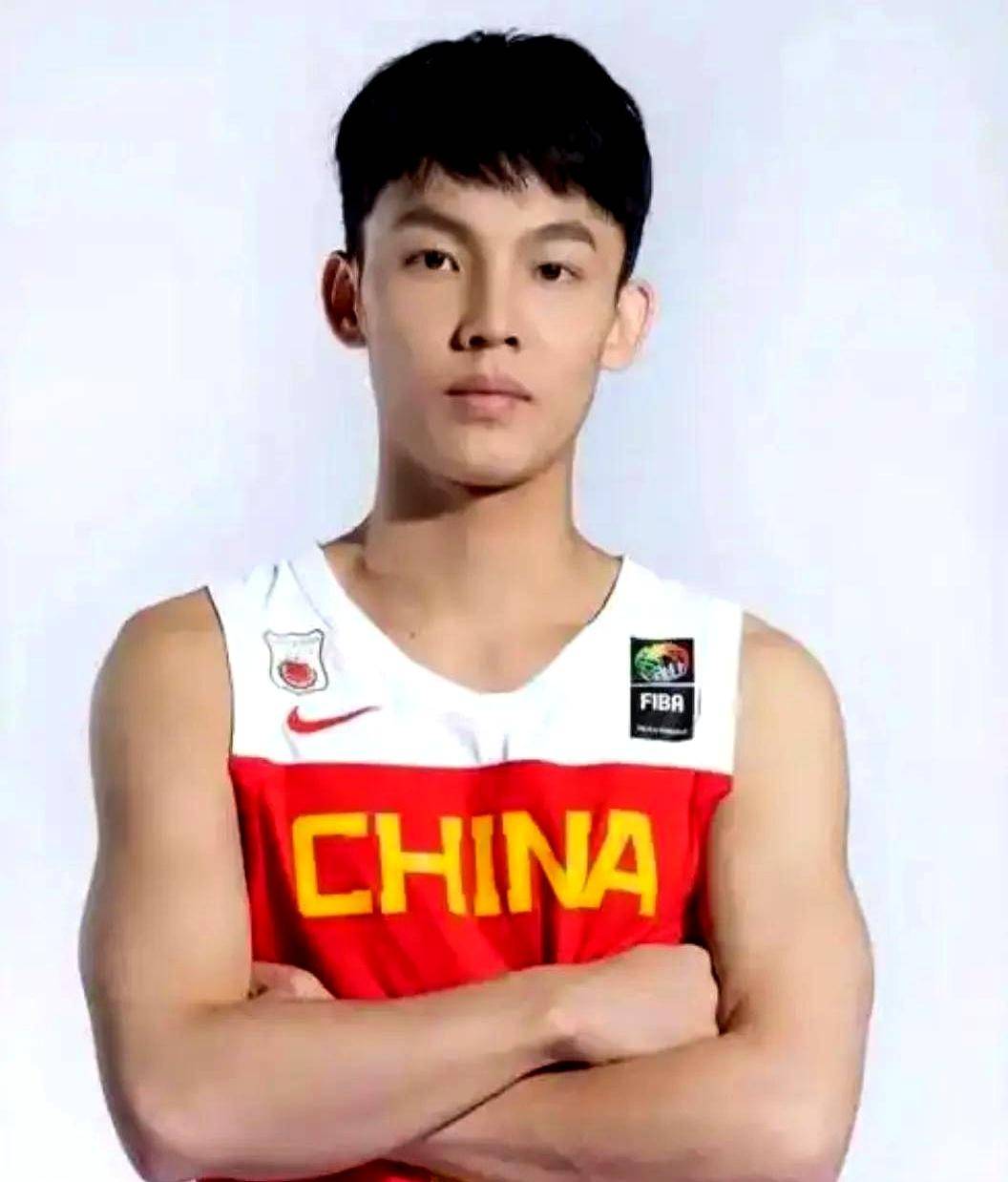 训练课后深圳男篮伤情更新：德国杯节点到来，令人意外，数据层面出现新趋势的简单介绍