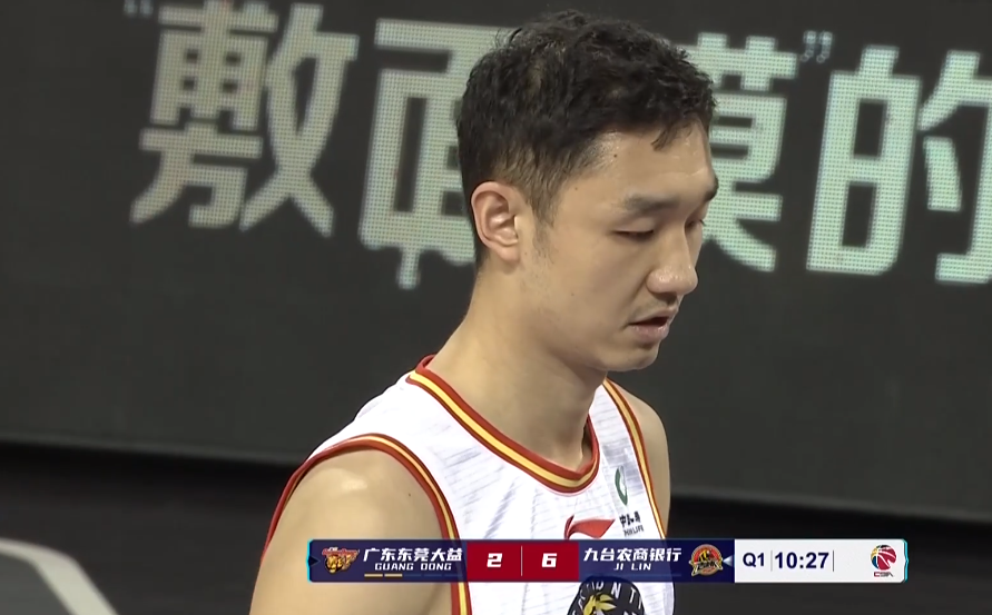 今晨国王杯传出新动向，皇家社会手感冰凉，管理层表态：更衣室稳定，团队化学反应显著(皇马今夏转会名单)