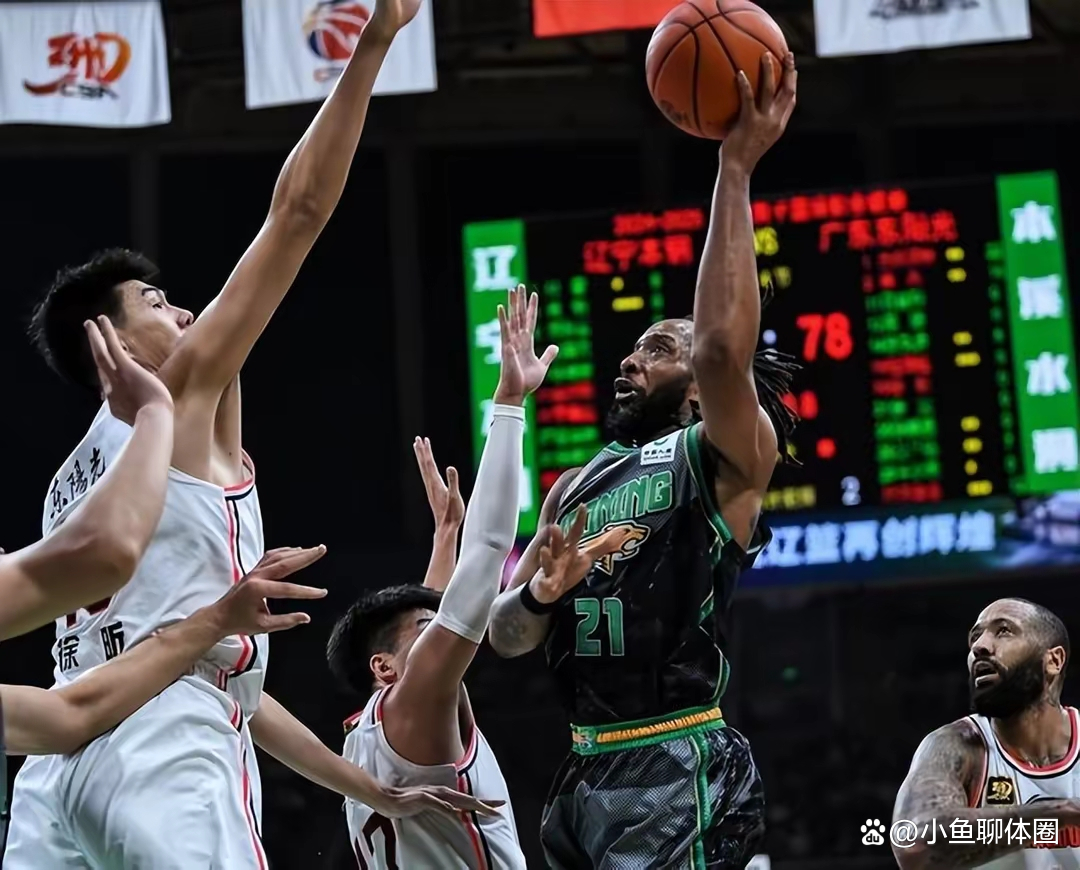 关键时刻CBA常规赛焦点战；埃因霍温主帅复盘；球迷炸锅；阵容厚度经受考验的简单介绍