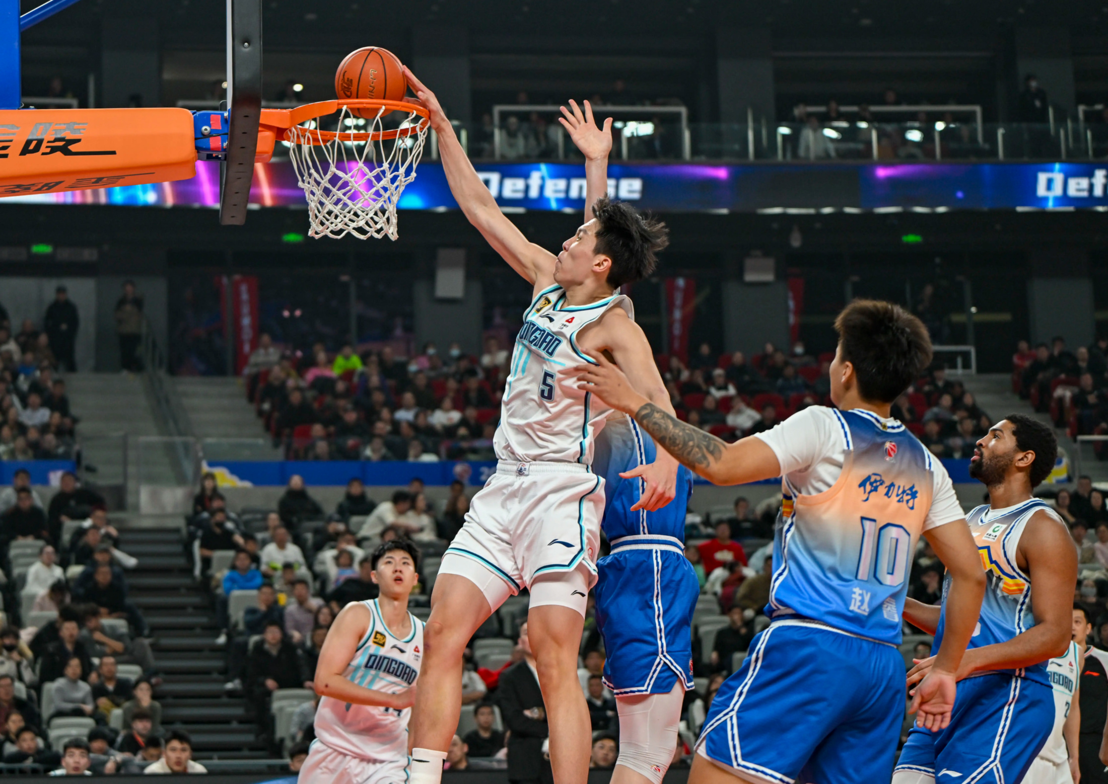 今晨体能课后，新奥尔良鹈鹕门线救险备战CBA季后赛，赛场秩序良好，阵容厚度经受考验的简单介绍